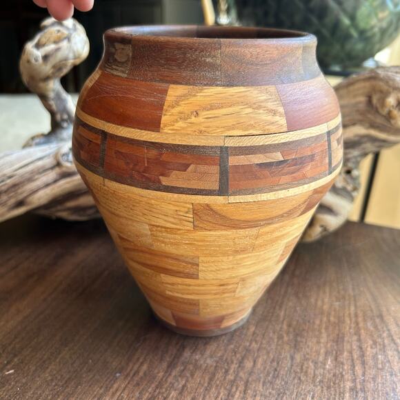 Vintage SOUTHWEST HAND TURNED WOOD Art VASE 7.5” tall - Picture 4 of 10